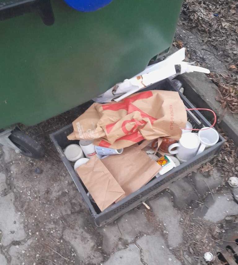 Bild enthält, Garbage, Trash