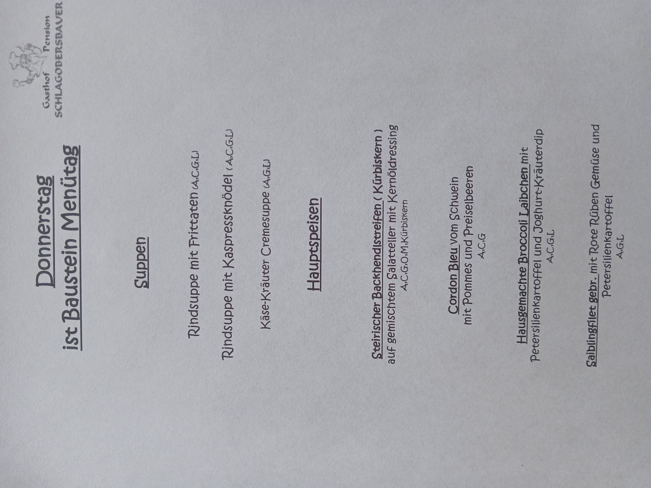 Ein weißes Dokument listet verschiedene Lebensmittel auf, einschließlich Rindfleisch, Käse und Wurst, mit einigen Texten auf Deutsch. Die Artikel sind vertikal mit Überschriften wie 'Suppen', 'Hauptspeisen' und 'Beilagen' aufgelistet.