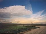 Bild enthält, Agriculture, Countryside, Field, Nature, Outdoors, Sky, Grassland, Horizon, Grass, Meadow