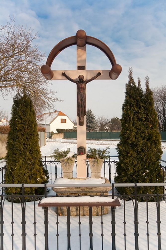 Bild enthält, Cross, Symbol, Outdoors