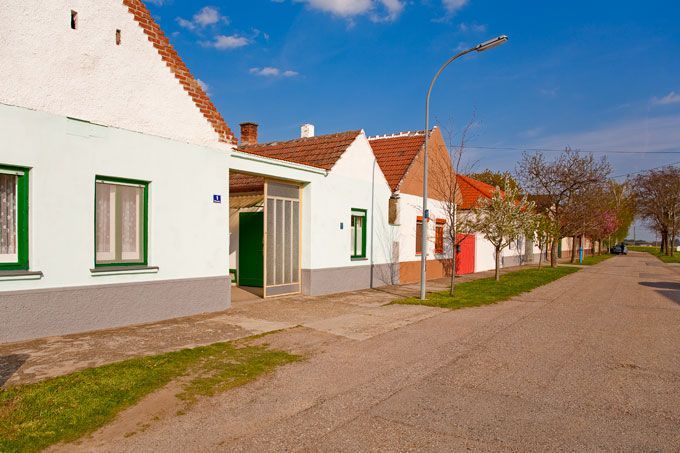 Bild enthält, Architecture, Building, Housing, Suburb, House, Row House