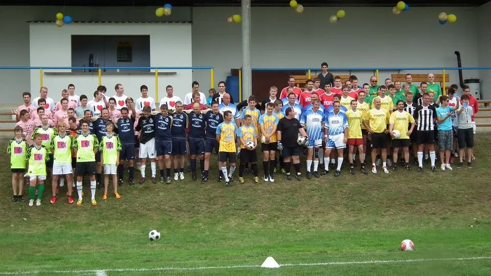 People, Person, Soccer Ball, Sport, Team, Tennis Ball, Volleyball (Ball), Helmet, T-Shirt, Balloon