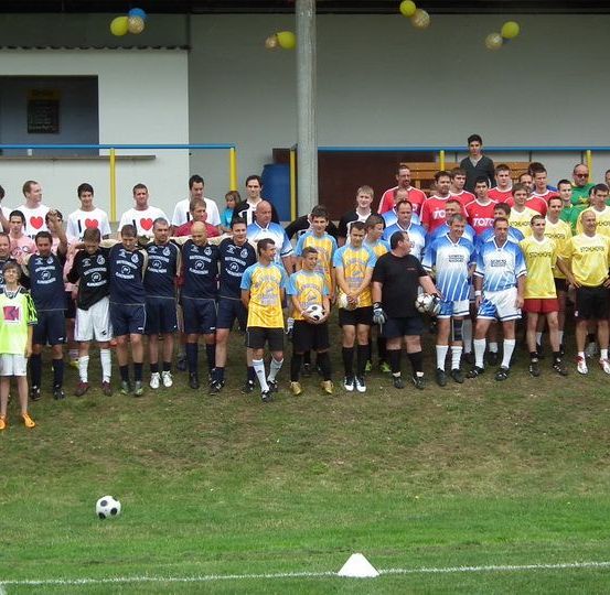 People, Person, Soccer Ball, Sport, Team, Tennis Ball, Volleyball (Ball), Helmet, T-Shirt, Balloon