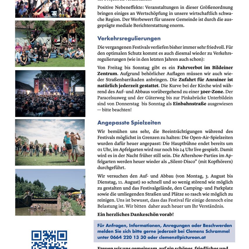 Ein Flyer mit Text und Bildern, der eine Festivalszene, eine Karte und einen QR-Code zeigt. Er behandelt Festivalvorschriften, Verkehrsregeln und angepasste Spielzeiten. Außerdem werden Kontaktdaten angegeben.