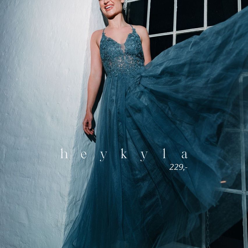 Bild enthält, Dress, Formal Wear, Evening Dress, Fashion, Gown, Wedding Gown, Adult, Bride, Person, Woman