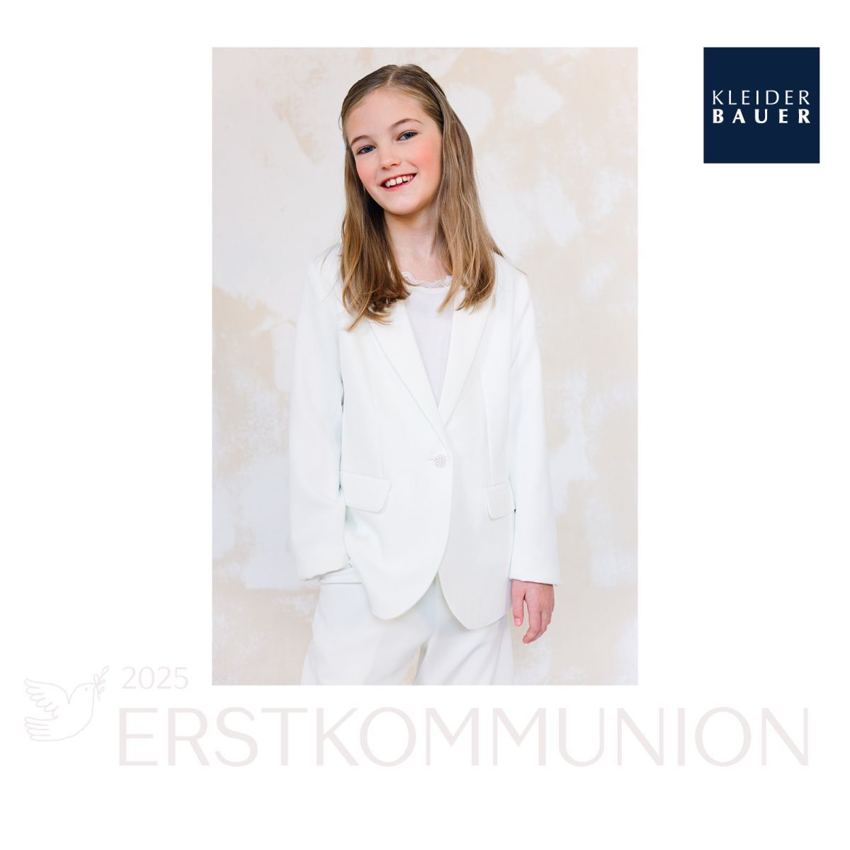 Bild enthält, Formal Wear, Suit, Blazer, Coat, Jacket, Long Sleeve, Tuxedo, Adult, Person, Woman