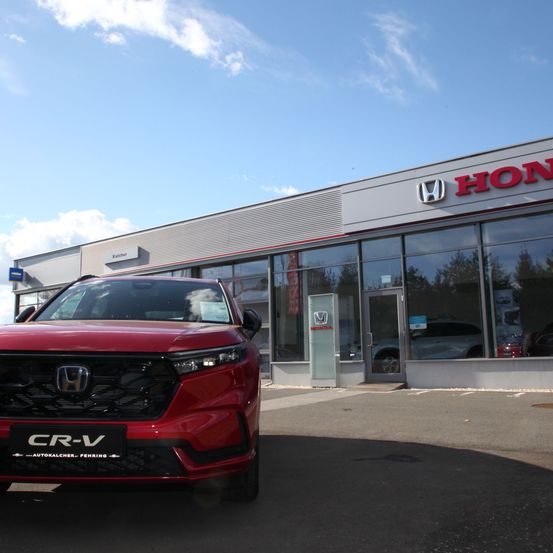 Bild enthält, Car, Car Dealership, Transportation, Vehicle, Machine, Wheel, Bumper, Spoke