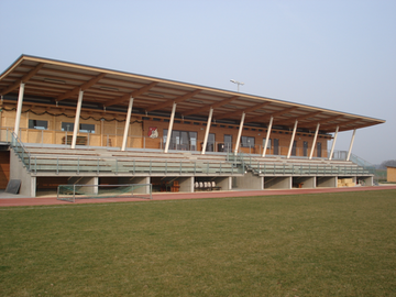Bild enthält, People, Person, Grass, Plant, Dugout, Sport