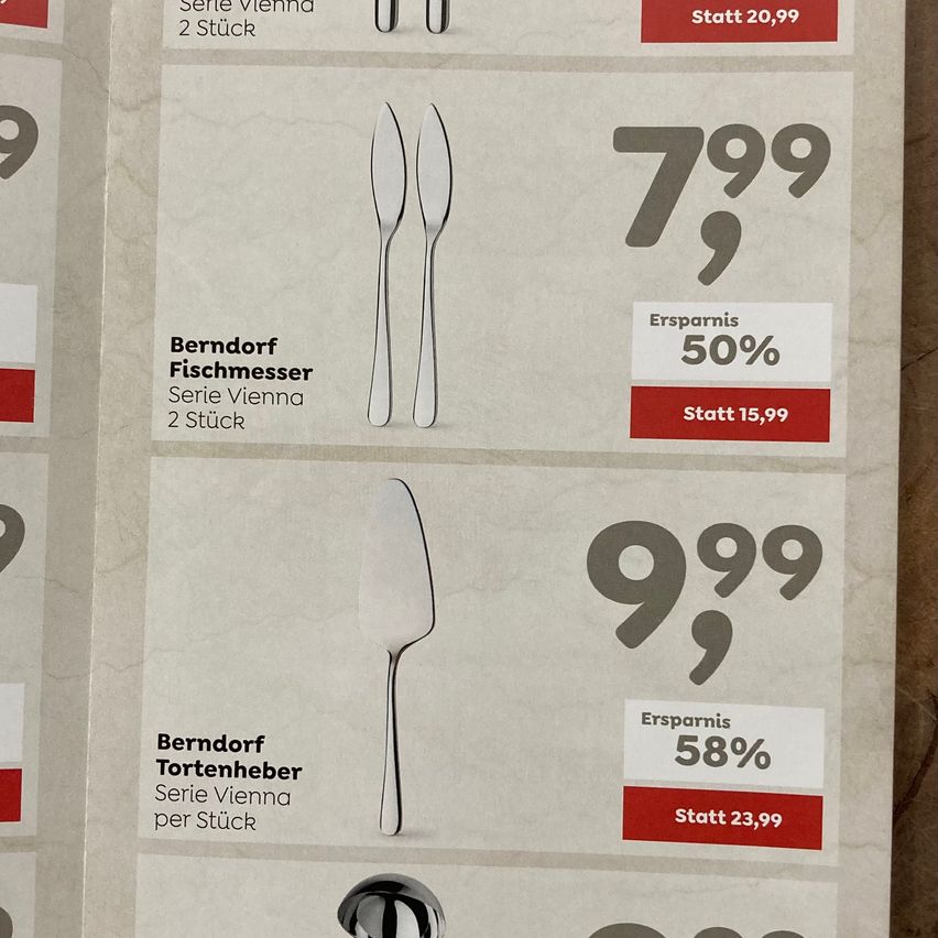 Werbeflyer mit drei Küchensets von Berndorf Vienna Serie. Erstes Set: Wiener Fischmesser, 2 Stück, regulärer Preis 20,99, jetzt 15,99. Zweites Set: Wiener Tortenheber, regulärer Preis 23,99, jetzt um 58% reduziert. Drittes Set: Wiener Messer, 2 Stück, regulärer Preis 20,99.