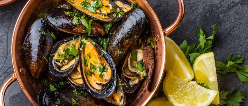 Bild enthält, Food, Food Presentation, Plate, Cooking Pot, Cookware, Pot, Paella