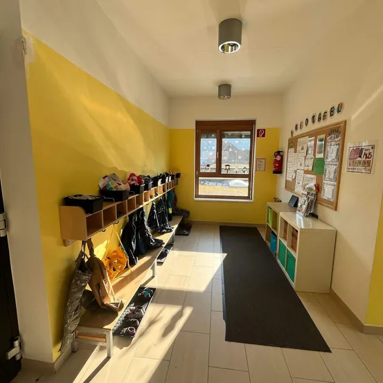 Floor, Indoors, Beauty Salon