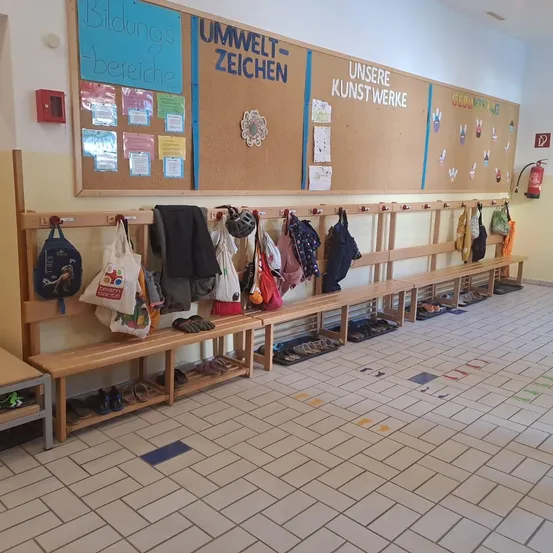 Floor, Accessories, Bag, Handbag, Indoors, Furniture, Flooring