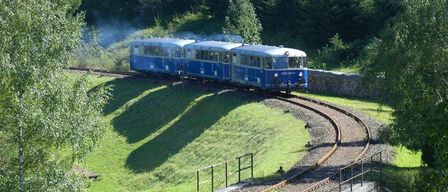 Bild enthält, Railway, Transportation, Train, Vehicle, Person