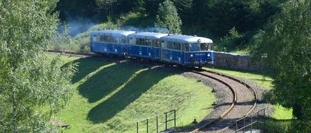 Bild enthält, Railway, Transportation, Train, Vehicle, Person