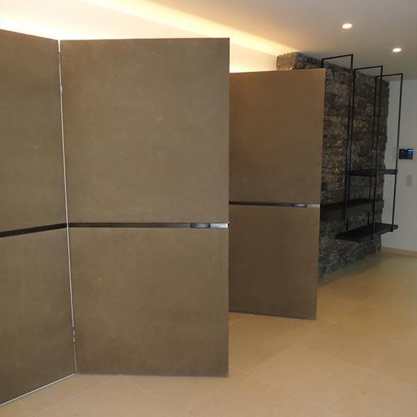 Bild enthält, Floor, Indoors, Appliance, Device, Electrical Device, Refrigerator