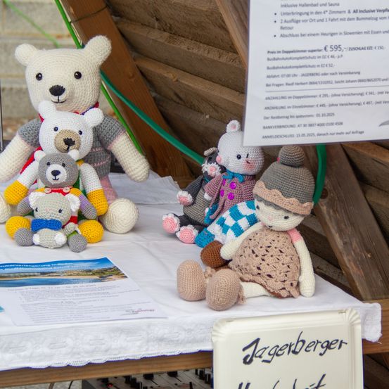 Bild enthält, Plush, Toy, Teddy Bear, Baby, Person