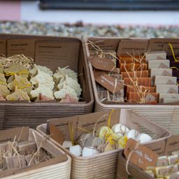 Bild enthält, Food, Sweets, Box