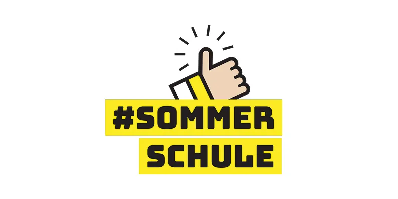 Ein Bild mit einem gelben Schild, das '#SOMMER SCHUL' mit einer Hand, die in der Mitte einen Daumen hoch gibt, liest.