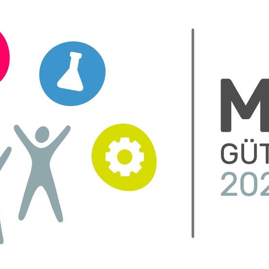 Illustrationen von Symbolen und Menschen mit dem Text 'MI Gute 2024'. Symbole umfassen E-Mail, Laborkolben und Zahnrad.