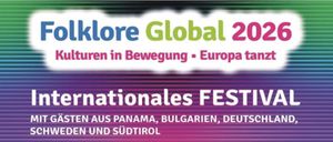 Poster mit einem lebendigen lila und rosafarbenen Gradientenhintergrund. Es zeigt den Text 'lore Global 2 en in Bewegung. Europa' und darunter 'ationales FES aus Panama, Bulgarien, Deutschland Sudtirol.'