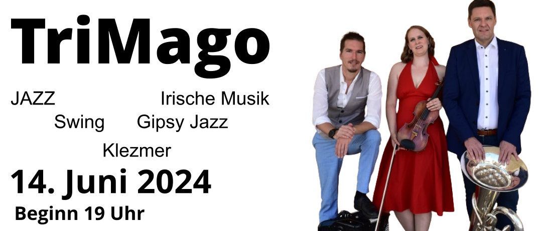 Bild enthält, Adult, Female, Person, Woman, Male, Man, Jeans, Bird, Shoe, Coat