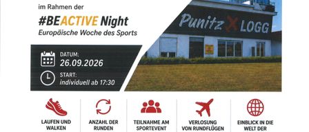 Plakat für die Veranstaltung 'Run the Runway' am Flughafen Punitz mit einer Startbahn, einem Kontrollturm und einem Flugzeug. Die Veranstaltung ist Teil der Europäischen Woche des Sports. Aktivitäten umfassen Laufen, Gehen, Teilnahme an Sportveranstaltungen und Beobachtung von Flugzeugen. Die Veranstaltung beginnt um 17:30 Uhr und beinhaltet ein kulinarisches Erlebnis um 13:00 Uhr und eine After-Run-Party um 19:30 Uhr.