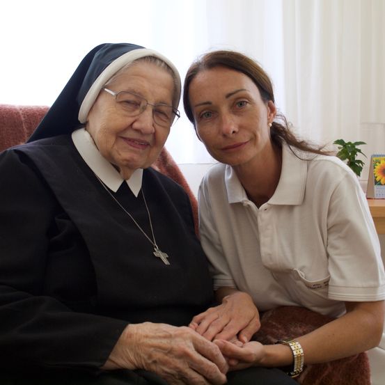 Image contains, Adult, Female, Person, Woman, Finger, Hand, Face, Head, People, Glasses