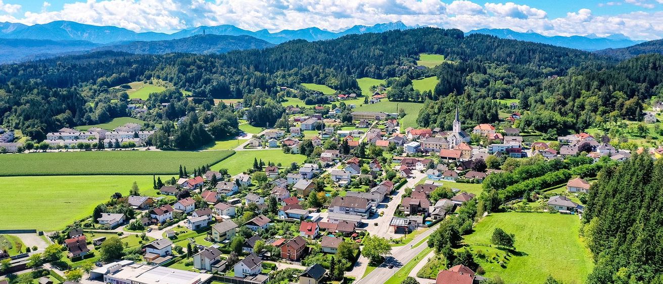Outdoors, Nature, Countryside, Rural, Architecture, Building, Village, Suburb