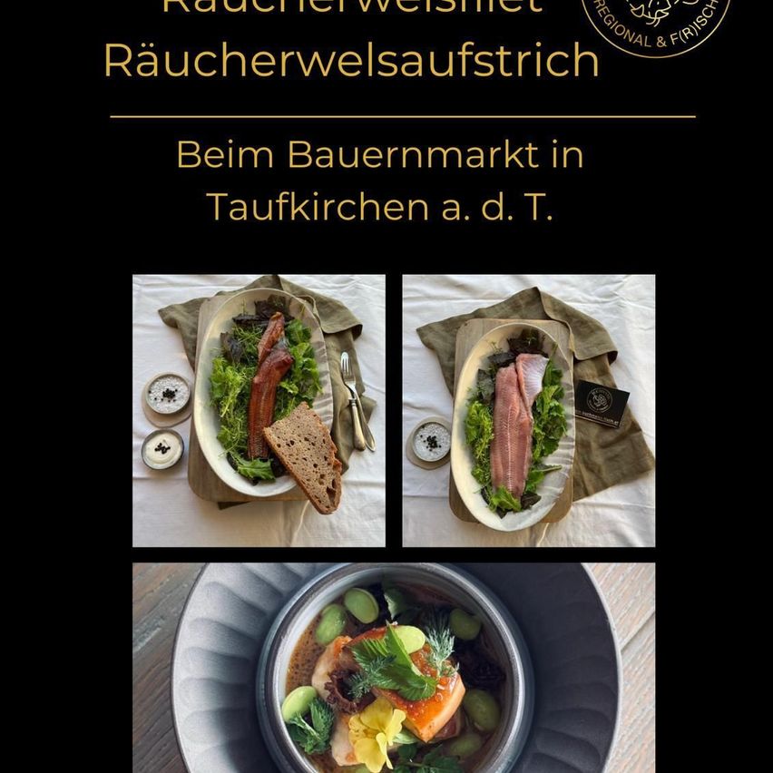 Ein Bild, das eine deutsche Werbung für einen Bauernmarkt in Taufkirchen zeigt. Es zeigt drei Teller mit Essen, von denen einer ein Stück Fleisch und Brot, der andere ein Stück Fisch und der dritte eine Suppenschüssel hat.