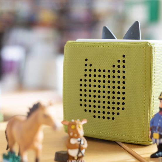 Bild enthält, Electronics, Toy, Bag, Handbag, Horse, Mammal, Radio