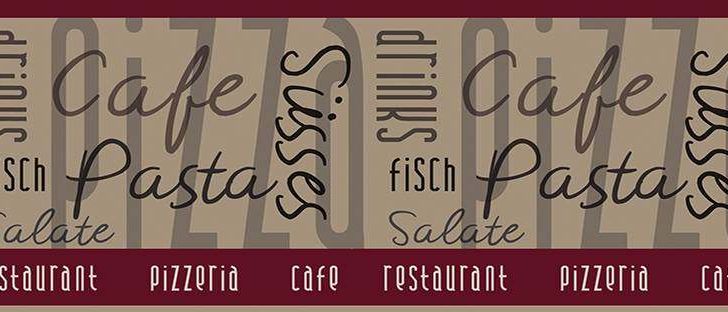 Ein Menübrett für ein Café mit verschiedenen Speise- und Getränkeoptionen. Es enthält 'Café', 'Fisch', 'Pasta', 'Salat' und 'Restaurant' in fetten Buchstaben. Unter dem Haupttext steht in kleineren Buchstaben 'Pizzeria' und 'Café'. Der Hintergrund ist beige mit einem roten Rand.