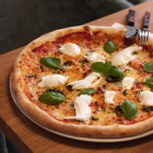 Bild enthält, Food, Food Presentation, Cutlery, Fork, Pizza, Brunch