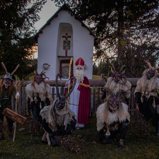 Bild enthält, Adult, Female, Person, Woman, Bride, Wedding