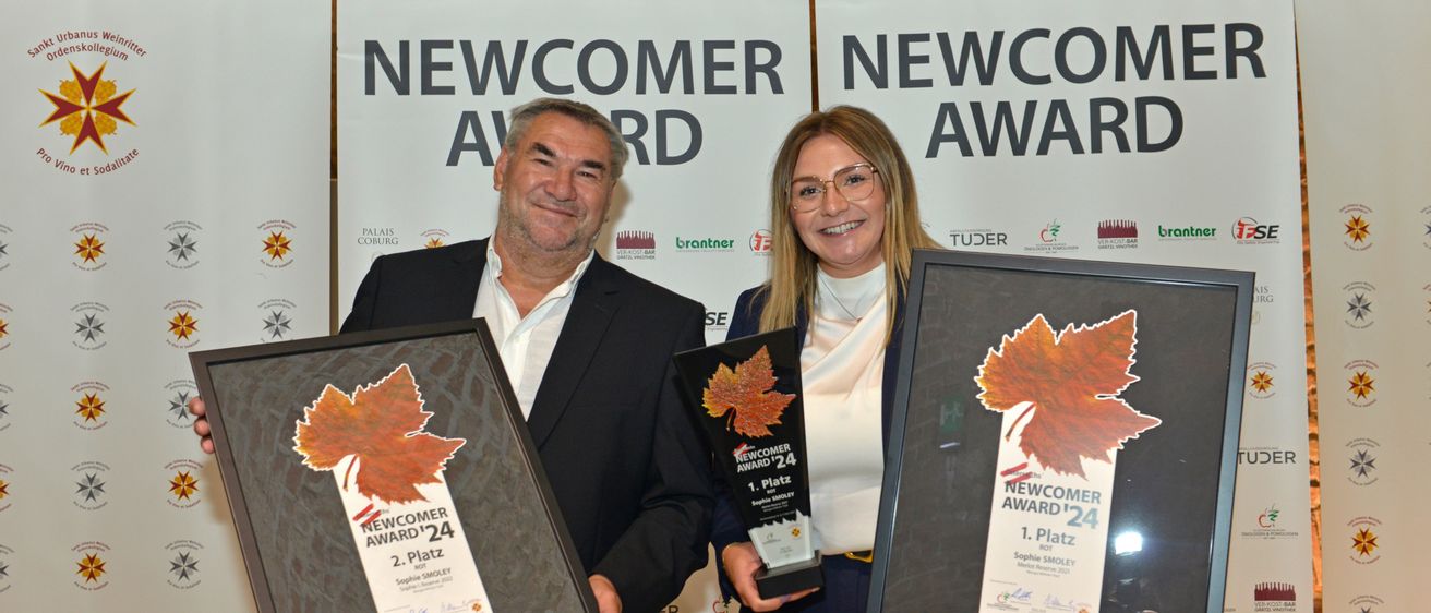 Bild enthält, Adult, Female, Person, Woman, Leaf, Male, Man, Suit, Face, Poster