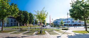 Bild enthält, City, Urban, Downtown, Neighborhood, Campus, Scenery, Grass, Park, Street, Panoramic