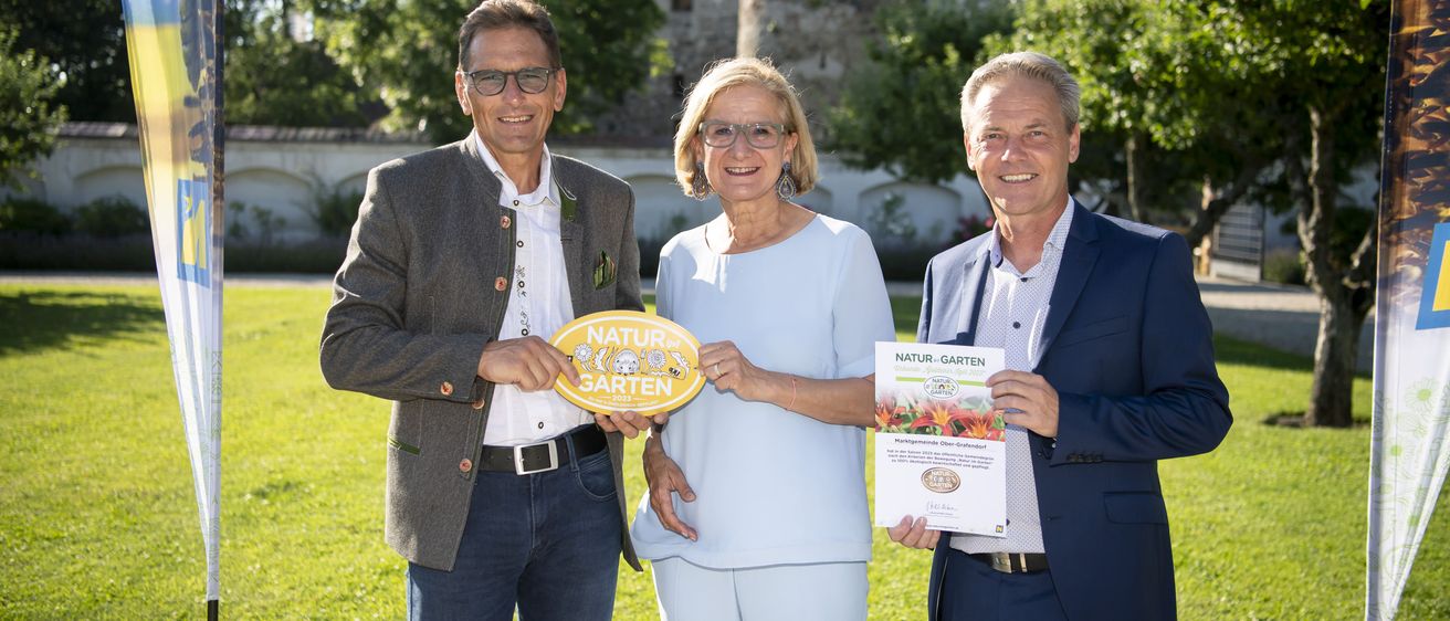 Bild enthält, Adult, Female, Person, Woman, Male, Man, Coat, Jeans, People, Face