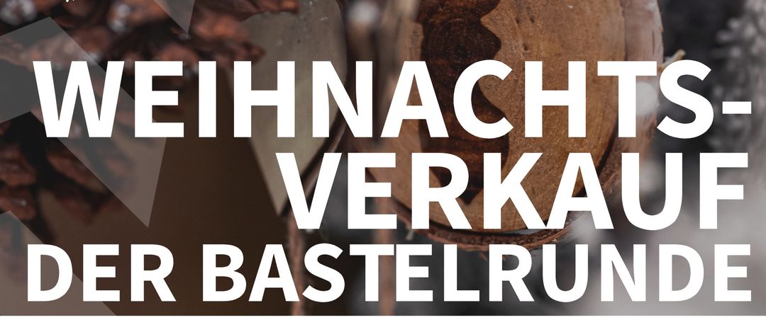 Weihnachtsverkaufsposter mit einem Hirschensilhouette auf einem Baumstamm, mit Datumsbereich 17.11. bis 21.11. und Öffnungszeiten 8:00-12:00 und 14:00-18:00.