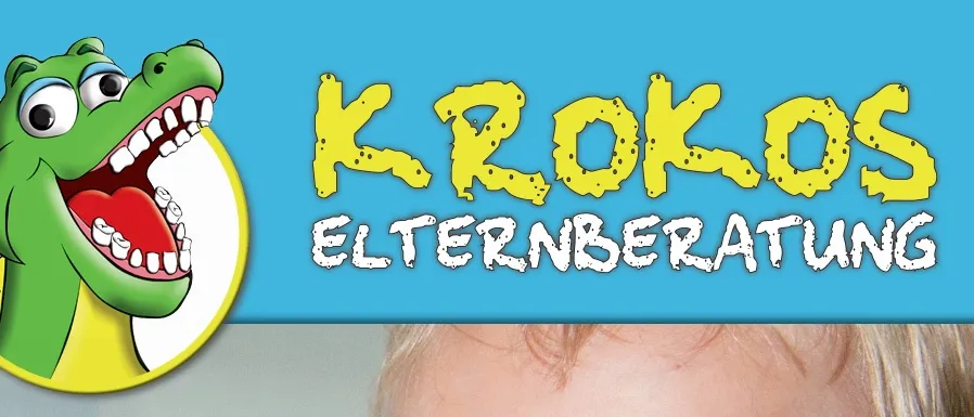 Eine Illustration eines karikaturenhaften Krokodils mit gelbem Hintergrund und den Worten Kroko Elternberatung in gelber Schrift. Darunter befindet sich der Kopf eines Babys.