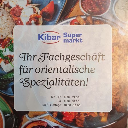 Bild enthält, Food, Lunch, Meal, Advertisement, Dish, Text, Poster