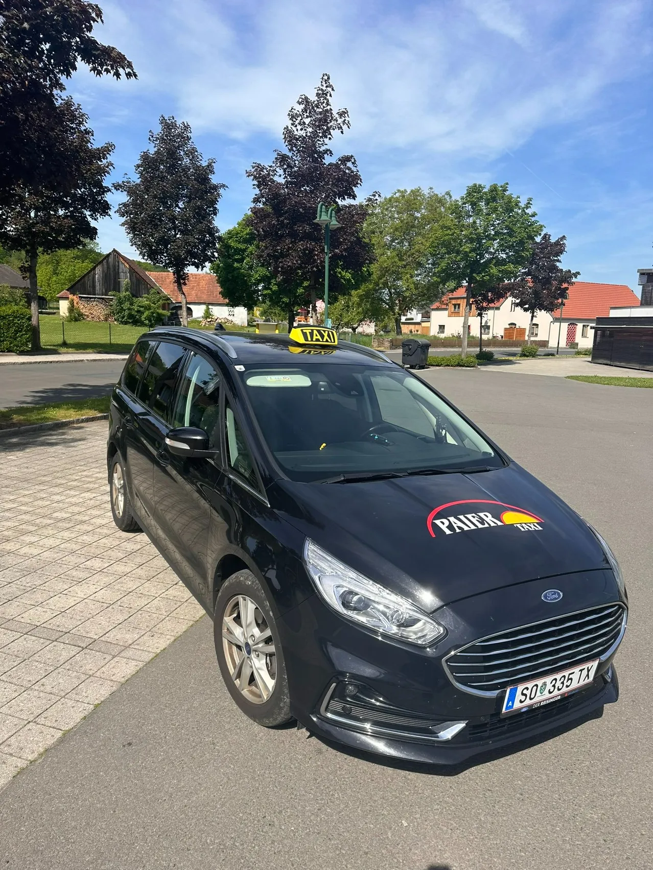 Transportation, Vehicle, Person, Car, Bumper, Hatchback