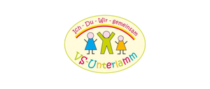Ein farbenfrohes Logo mit drei Kindern, die Händchen halten, und dem Text 'Ich Du Wir Gemeinsam VS-Unterlamm'. Das Logo verwendet ein Regenbogen-Design.