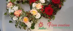 Bild enthält, Flower, Rose, Art, Floral Design, Graphics, Pattern, Flower Arrangement, Flower Bouquet