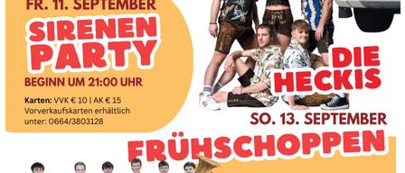 Ein Plakat für ein Feuerwehrfest. Es zeigt einen Feuerwehrwagen, eine Gruppe Musiker und zwei Veranstaltungen. Am Freitag, den 11. September, gibt es eine Sirenenparty ab 21 Uhr. Am Sonntag, den 13. September, findet ein Gottesdienst um 10 Uhr statt, gefolgt von einem Frühstück mit der 'Rostbleck Musik' Band.