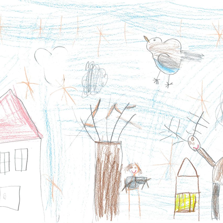 Ein Kinderzeichnung zeigt ein Haus, eine Person, einen Vogel, einen Baum, einen Schornstein und einen Stern am Himmel.