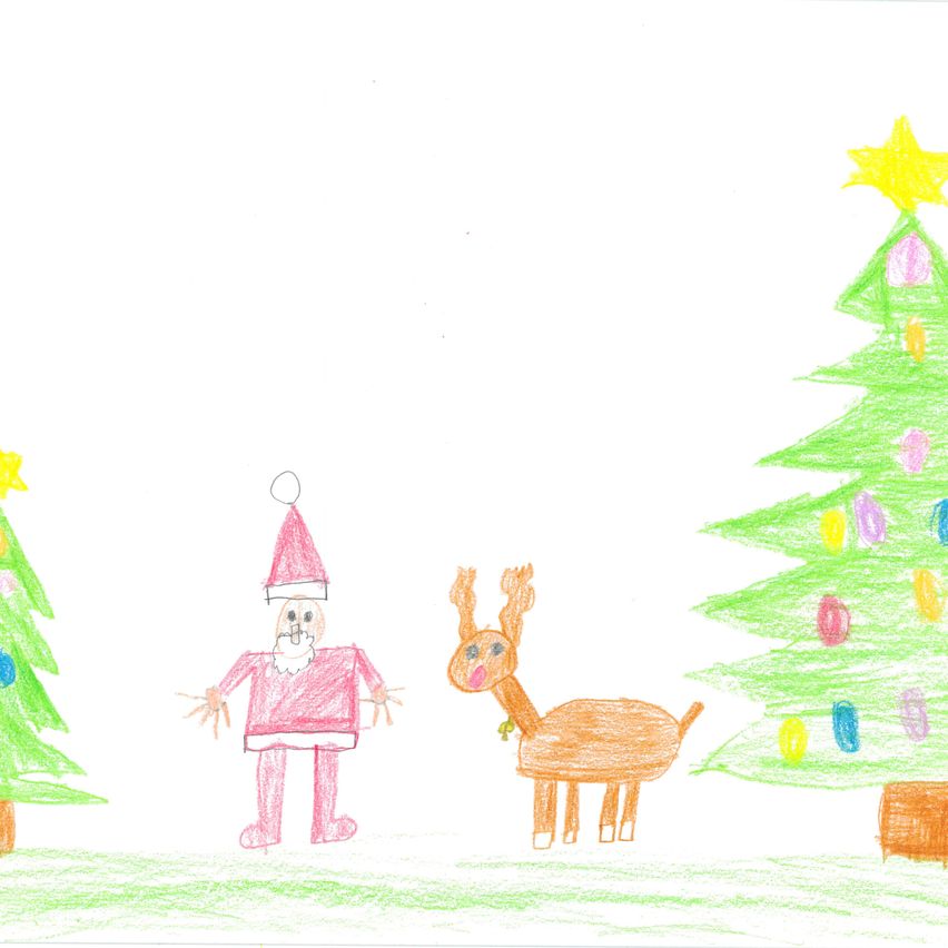 Eine Kinderzeichnung zeigt eine Santa-Claus-Figur, ein Rentier und zwei Weihnachtsbäume mit bunten Ornamenten.