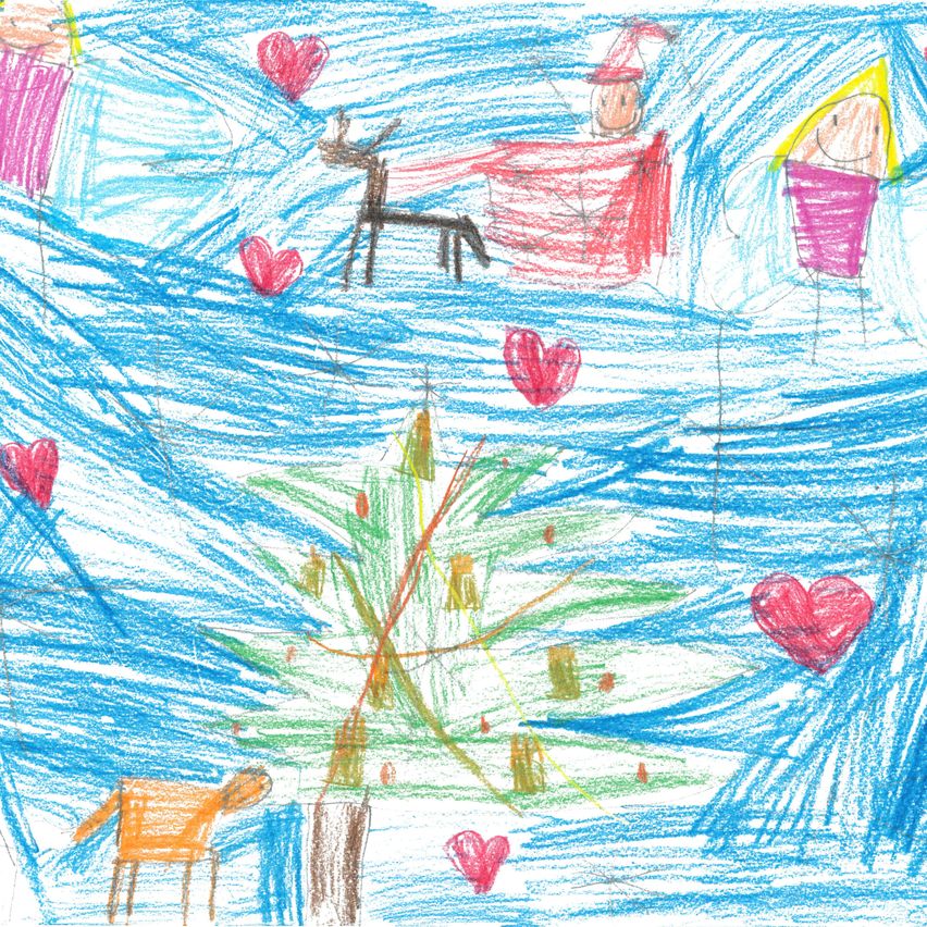 Eine Kinderzeichnung von Weihnachtsmann und Schlitten mit Rentieren, die über einem blauen Himmel fliegen, mit roten Herzen verstreut, einem Weihnachtsbaum und einem Hund darunter.