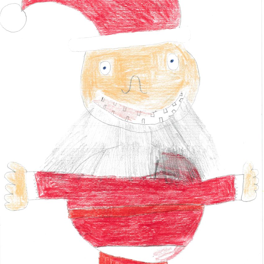 Eine Kinderzeichnung von Santa Claus in einem roten und weißen Outfit, einem roten Hut mit weißem Bommel und einem weißen Bart.