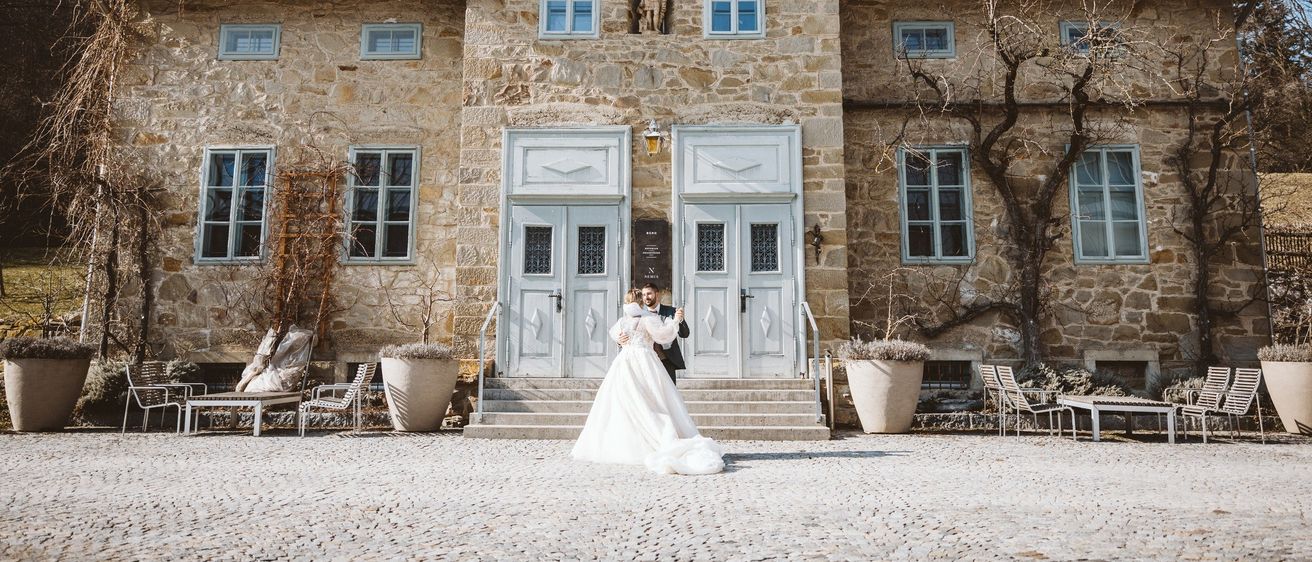 Bild enthält, Dress, Fashion, Formal Wear, Gown, Wedding Gown, Adult, Bride, Female, Person, Woman