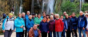 Bild enthält, People, Person, Coat, Pants, Nature, Outdoors, Jacket, Jeans, Shoe, Man