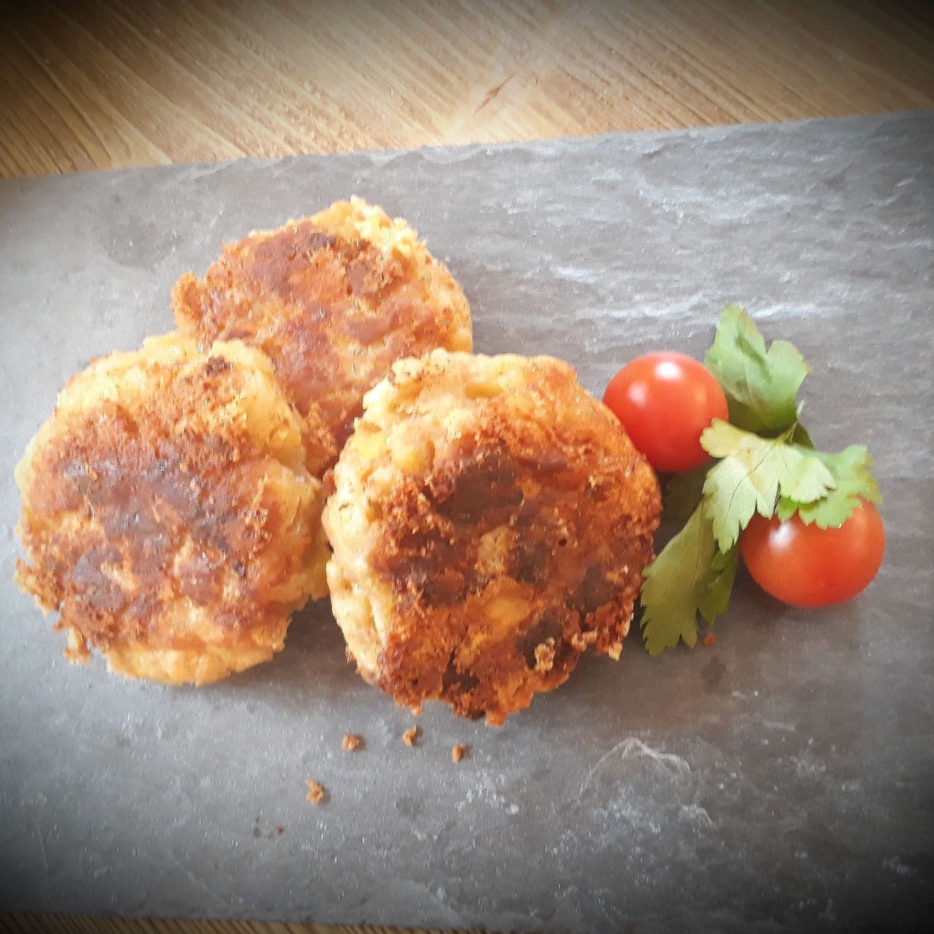 Bild enthält, Food, Fritters, Cutlet, Bread